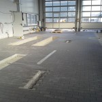 Die Fliesen in den Hallen sind verlegt, das Objekt ist bald fertig.